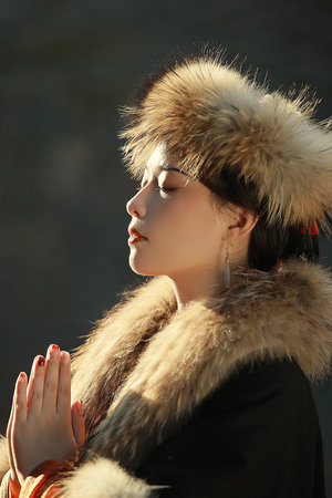 《年轻的寡妇2》中文字幕